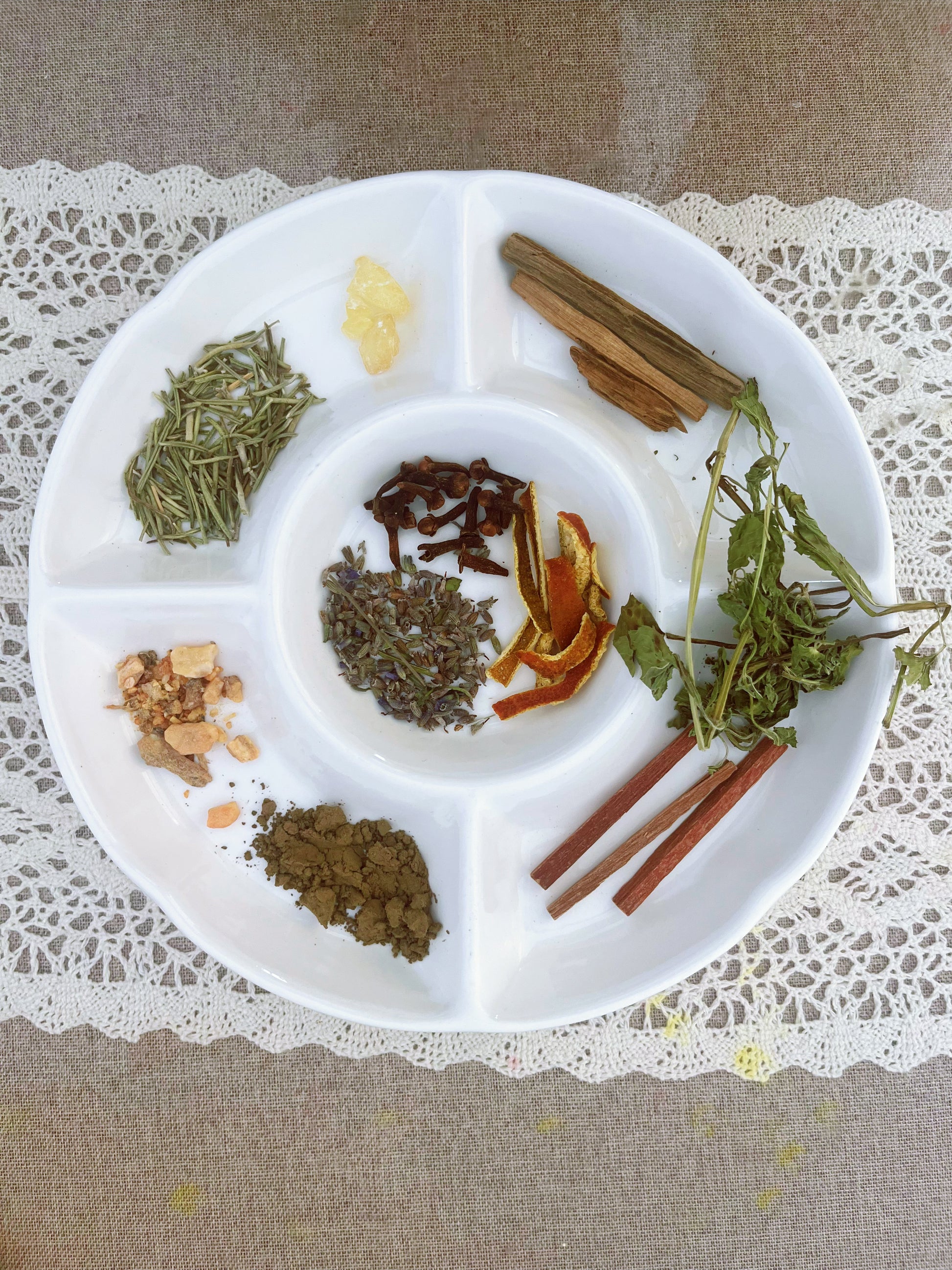 🧿 Qi Harmony · Botanical Scented Bead Bracelet