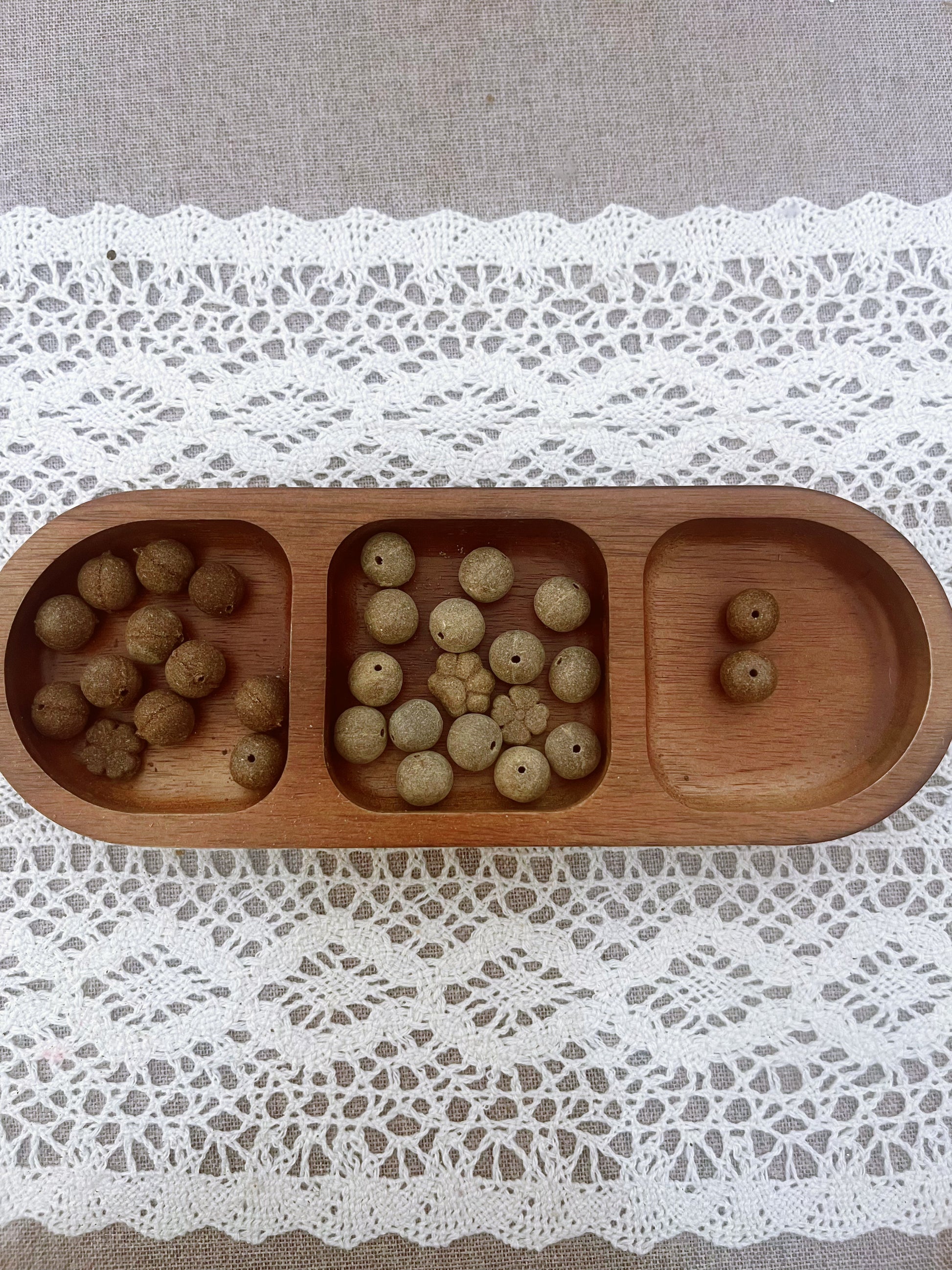 🧿 Qi Harmony · Botanical Scented Bead Bracelet